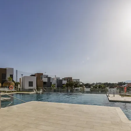 Holiday home Zoey - Pool, Gym, Terrace & Golf *