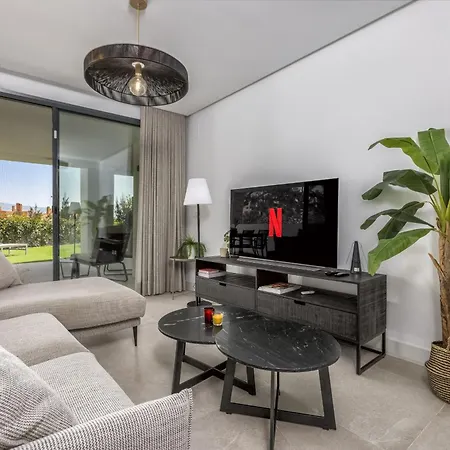 Zoey - Pool, Gym, Terrace & Golf * Marbella